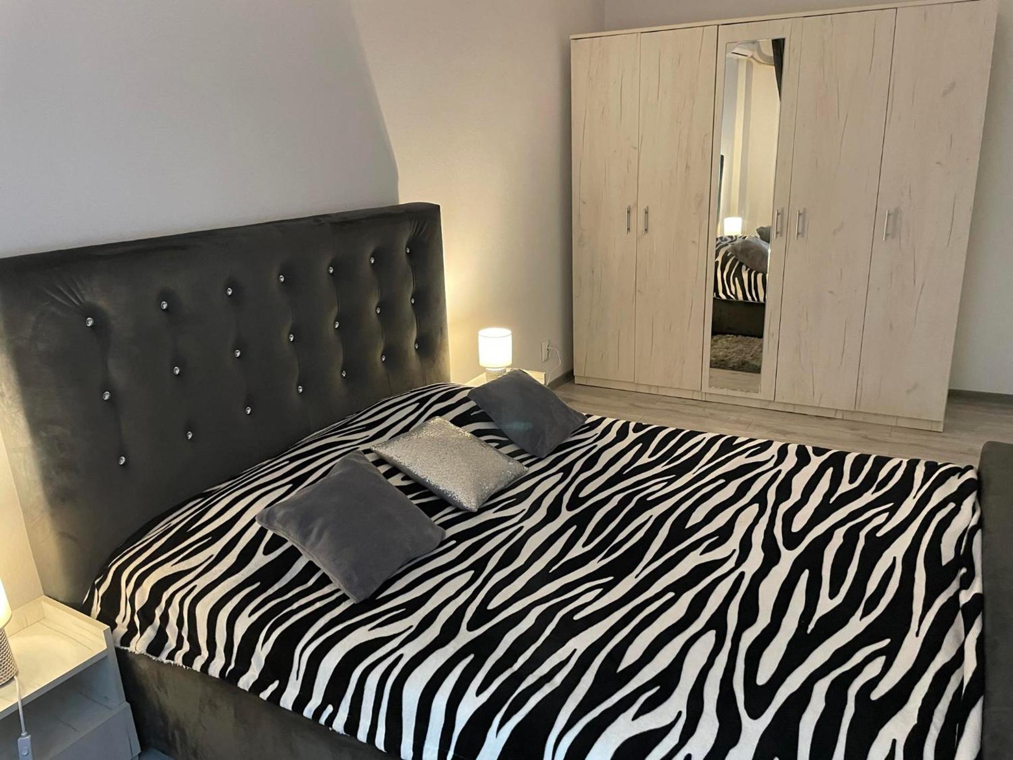 Apartament Nectaria Baile Herculane Ngoại thất bức ảnh